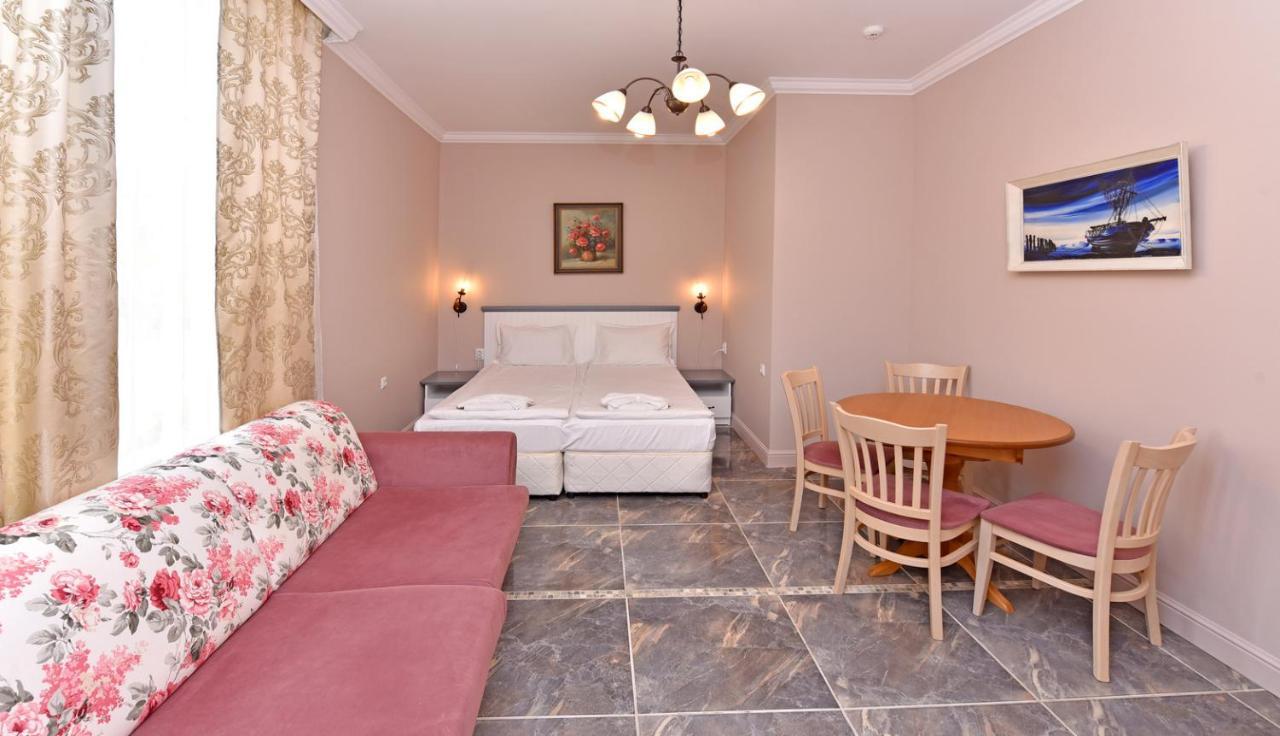 Sirena Palace Family Hotel Obzor Exteriör bild