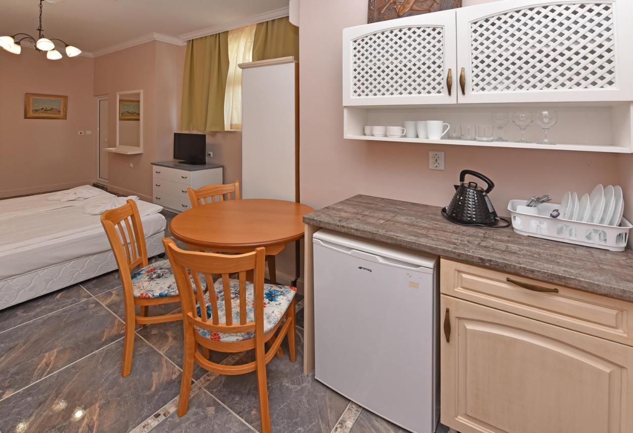 Sirena Palace Family Hotel Obzor Exteriör bild