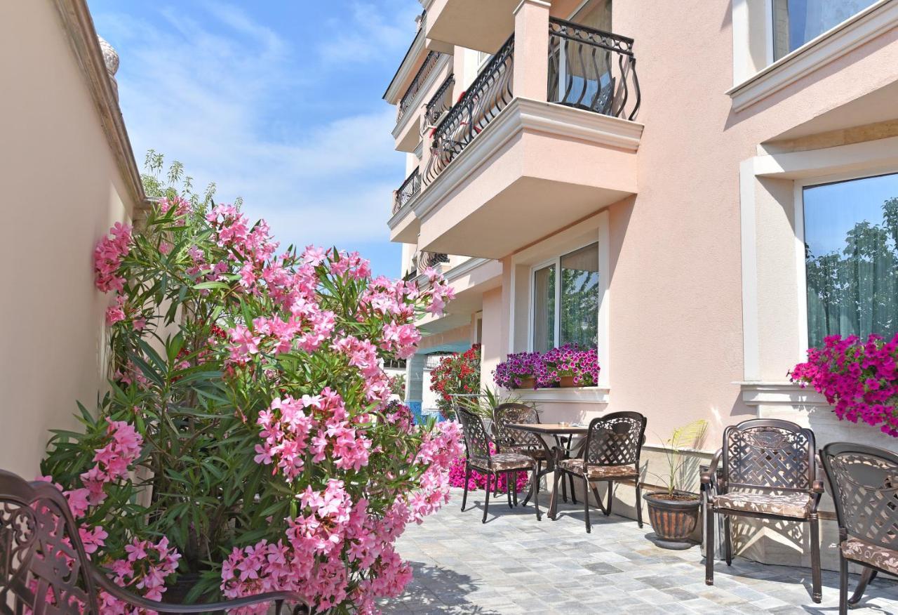 Sirena Palace Family Hotel Obzor Exteriör bild