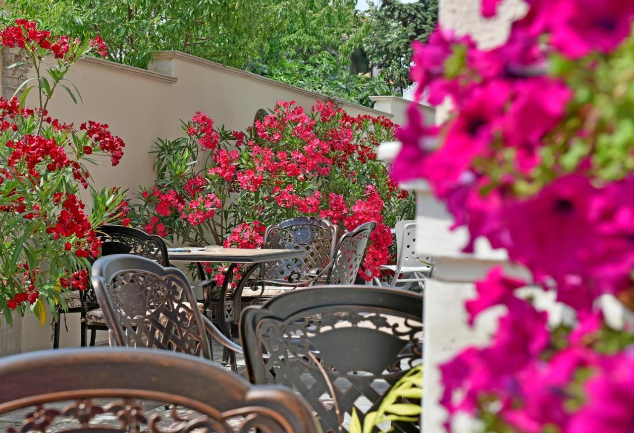 Sirena Palace Family Hotel Obzor Exteriör bild