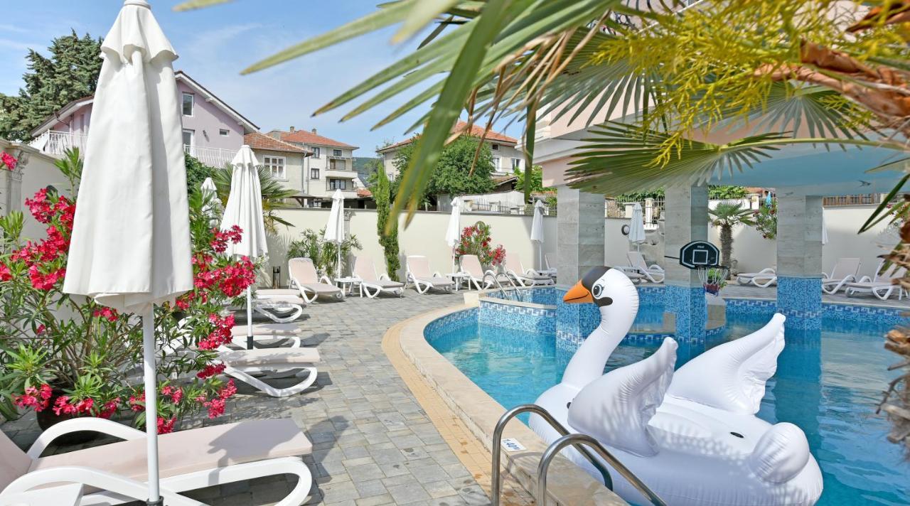 Sirena Palace Family Hotel Obzor Exteriör bild