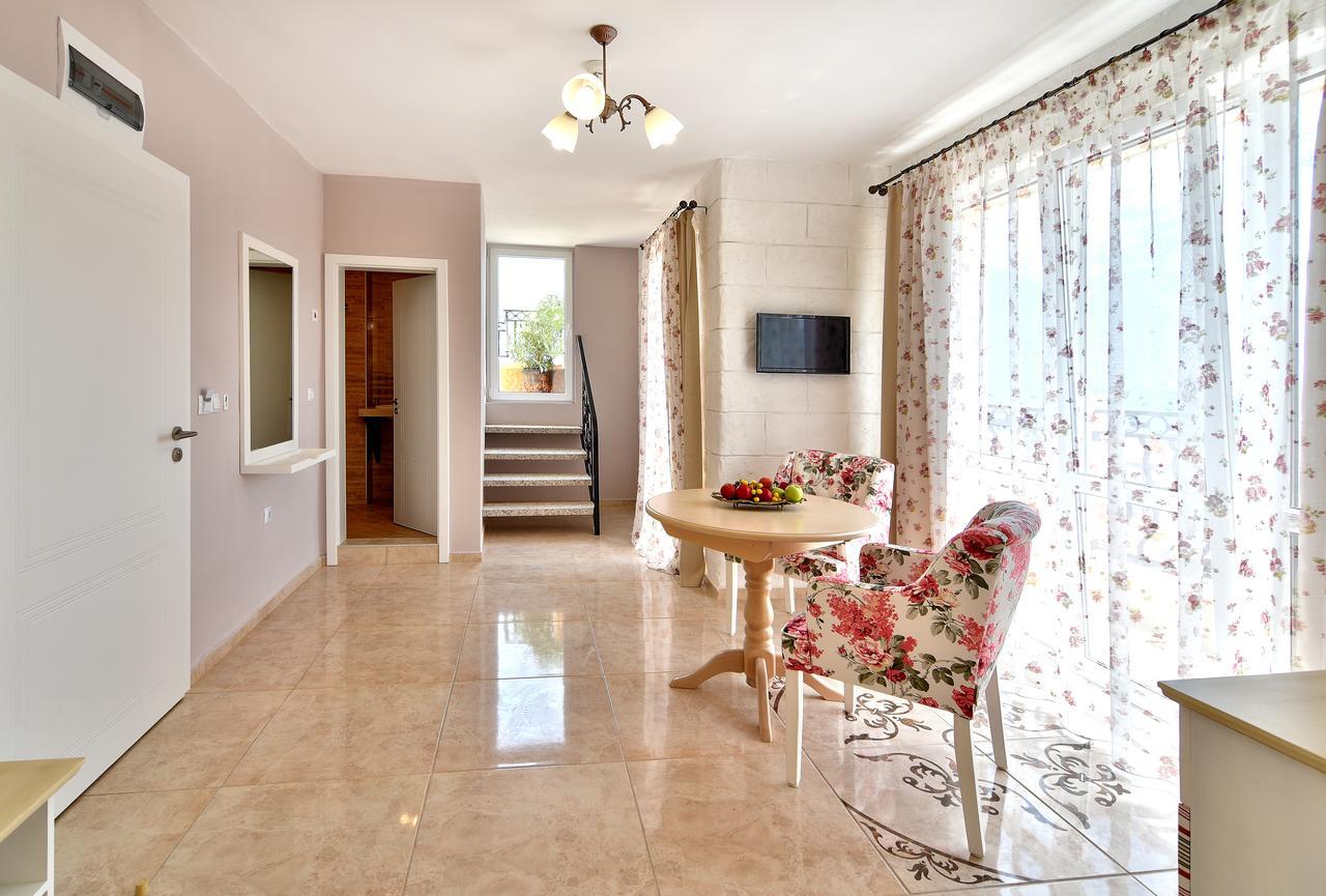 Sirena Palace Family Hotel Obzor Exteriör bild