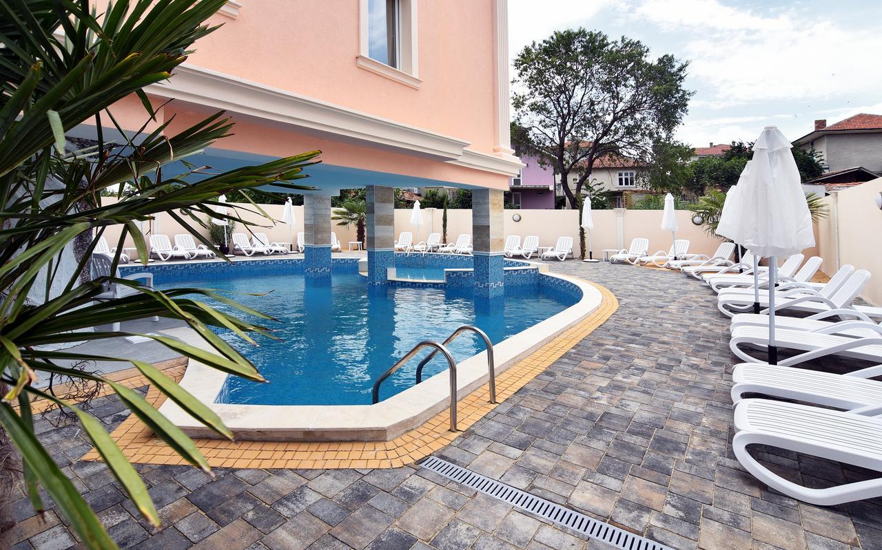 Sirena Palace Family Hotel Obzor Exteriör bild