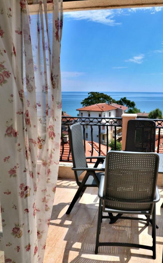 Sirena Palace Family Hotel Obzor Exteriör bild